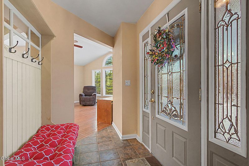 5th image of 42 Wildwood Lane