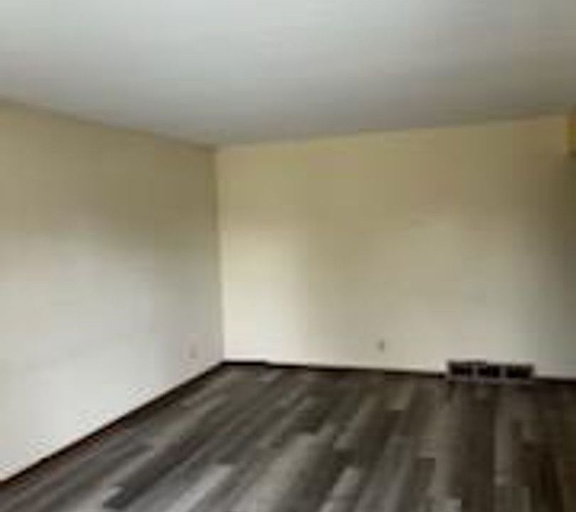 1st image of 2417 Plymouth Ave #2417