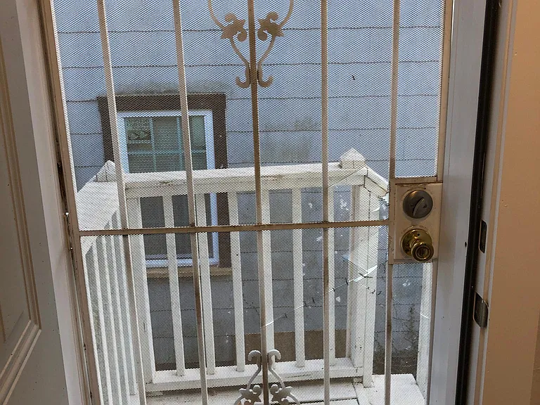 996 Ira St SW #A — Photo 7