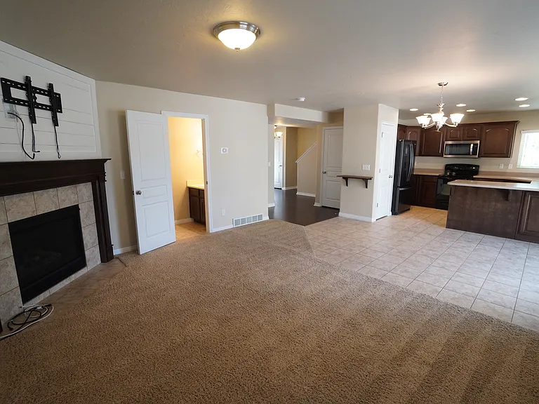 883 S Daisy Dr — Photo 40