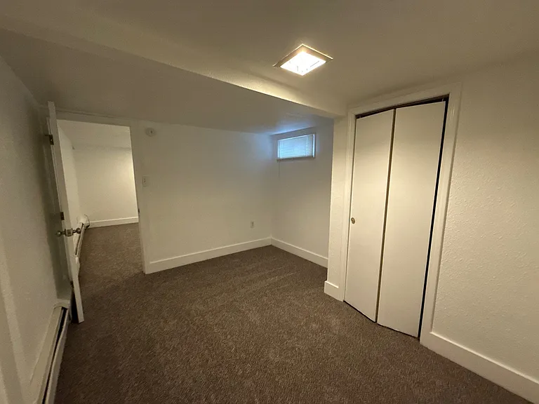 748 1/2 Cook Ave #B — Photo 10