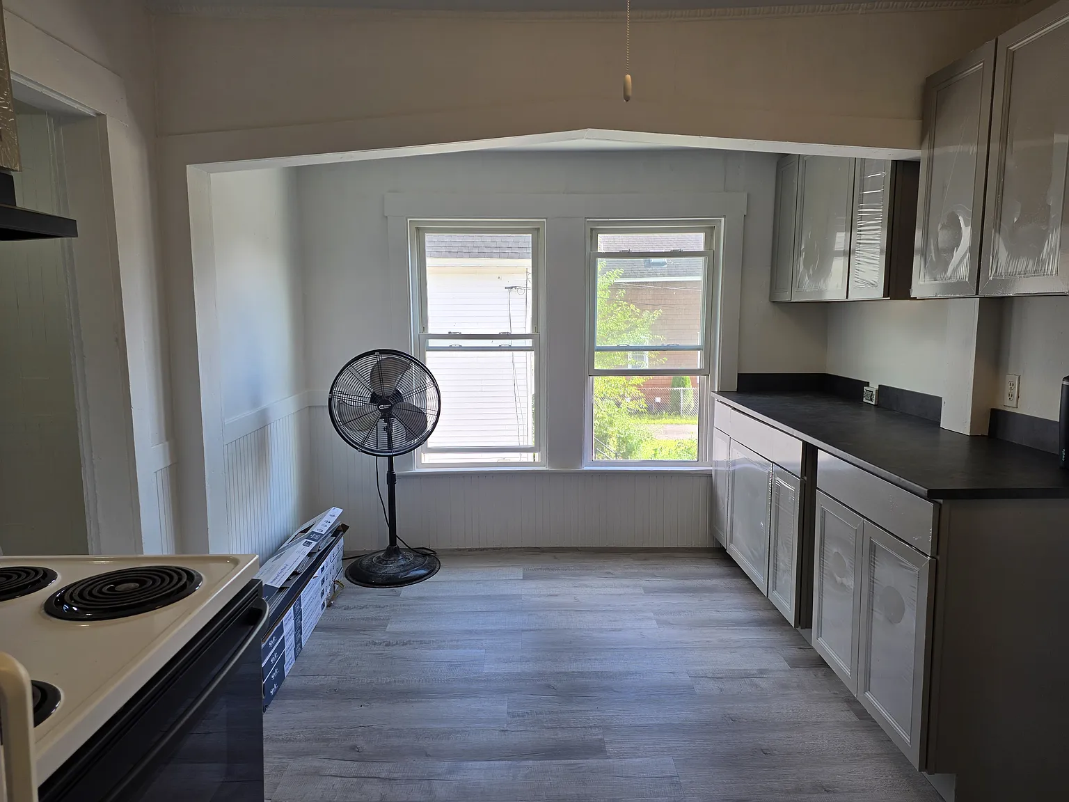 3 bed, 850 sqft, $1,950 — Photo 4