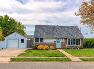 3 Short Ln, Bellmore, NY 11710