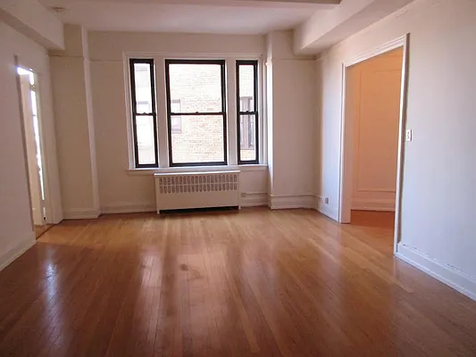 Rented by (Legacy) NY Quality Living Uptown | media 12