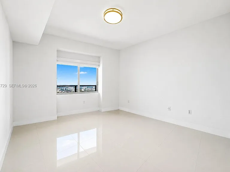 1100 Biscayne Blvd #4402 — Photo 15