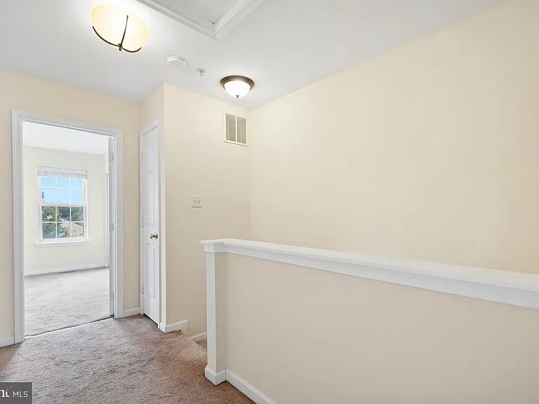 7017 Migliori Ct — Photo 16