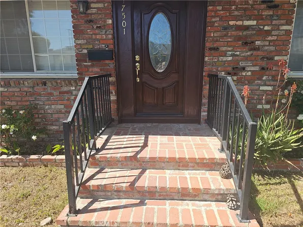 17501 W Bullock St, Encino, CA 91316