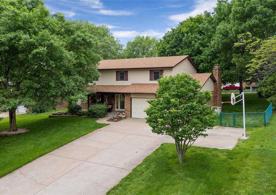 1st image of 513 Westpark Dr