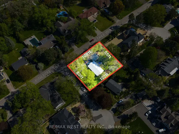 1610 Magenta Ct, Mississauga, ON L5G 3A7