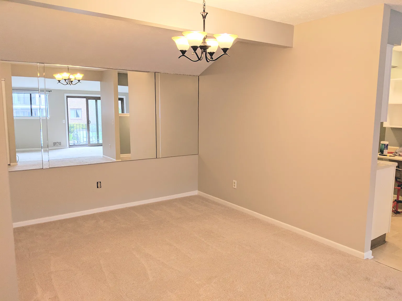 2 bed, 1395 sqft, $1,800 — Photo 4