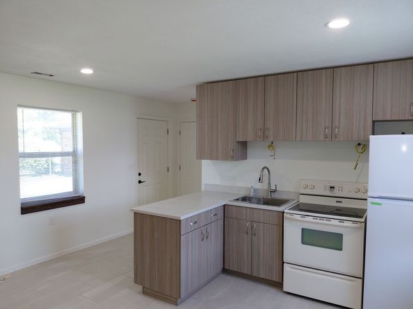 102 & 103 N Cedar St