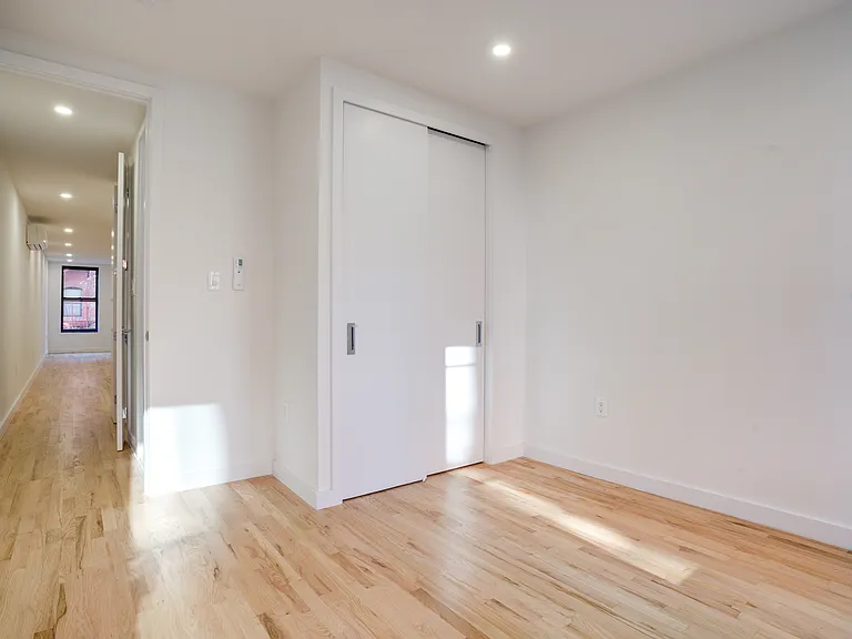 248 Elizabeth St #6 — Photo 9