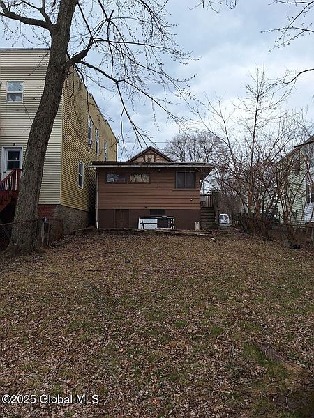 3rd image of 15 Lincoln Avenue