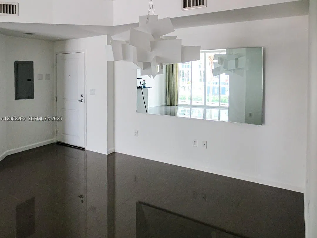 360 Condo A — Photo 3
