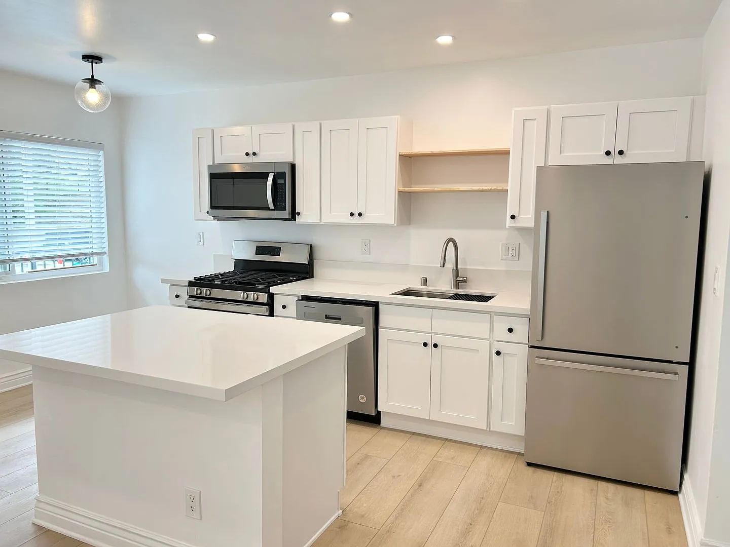 203 Ladera Street — Photo 3