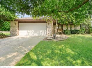 1141 Alpine Ln, Lemont, IL 60439