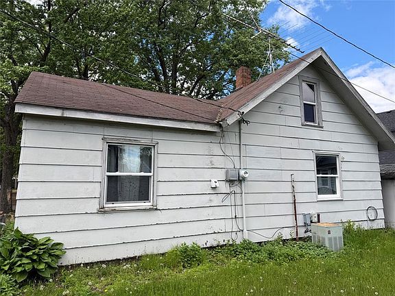 3rd image of 2423 6th Street