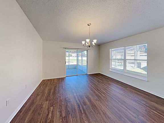 4th image of 10742 Laxton St