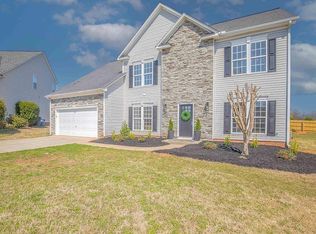 1011 Veray Ct, Simpsonville, SC 29681