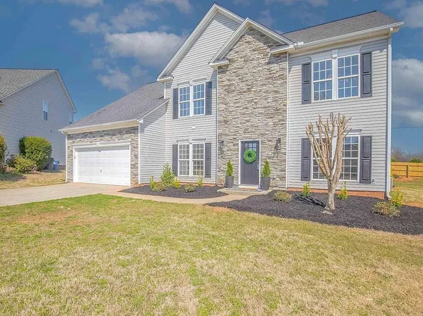 1011 Veray Ct, Simpsonville, SC 29681