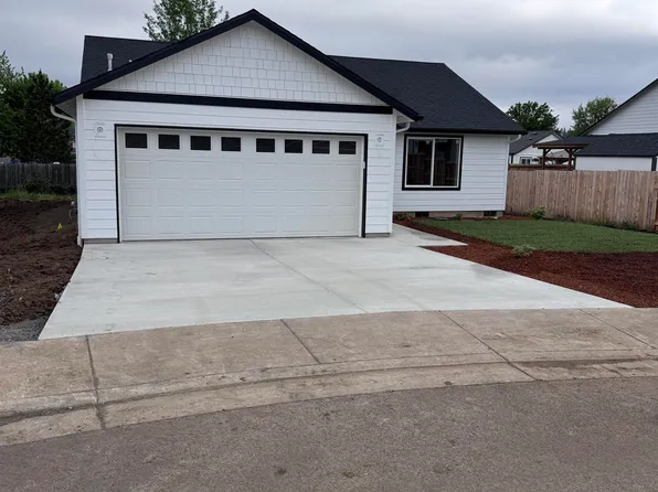4410 Knotty Pine Ct, Sweet Home, OR 97386