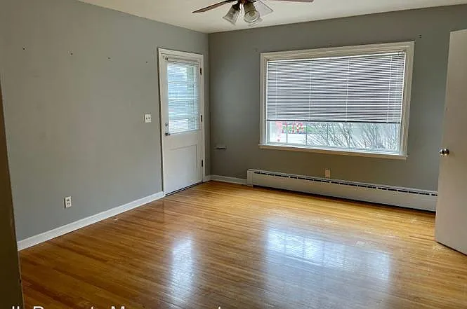 604 W 9th St — Photo 3