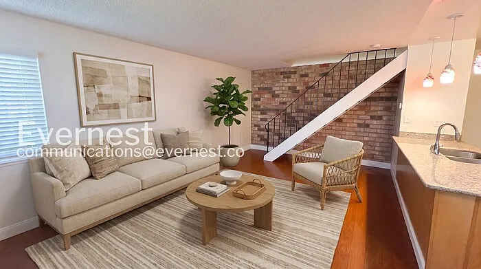 2 bed, 1.0 bath, 903 sqft, $2,700 — Photo 2