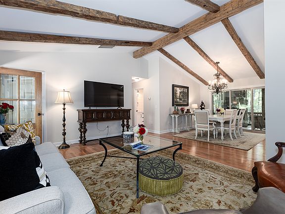 5th image of 2178 Black Oak Drive