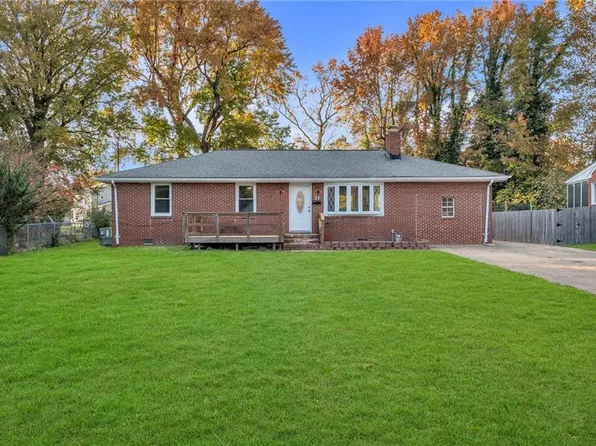 21 Suburban Pkwy, Hampton, VA 23661