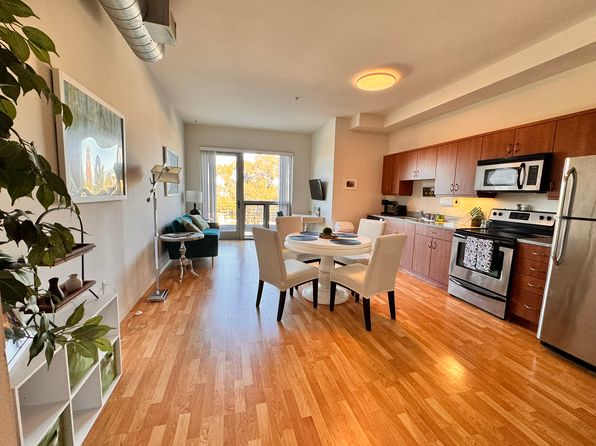 889 Date St UNIT 438