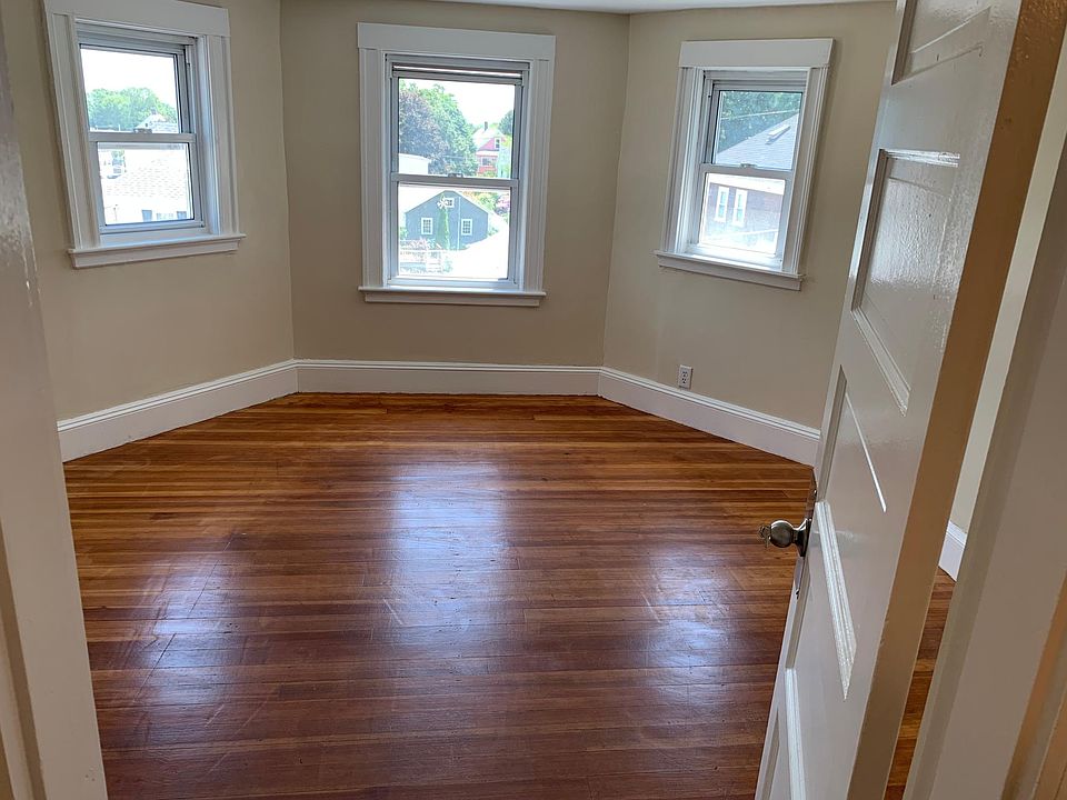 1st image of 3 West St