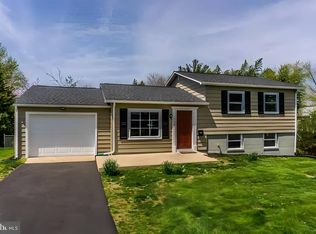 115 N Aspen Ave, Sterling, VA 20164