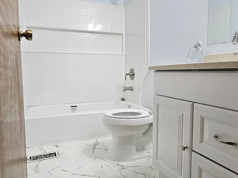 1001 Syracuse Ln — Photo 18