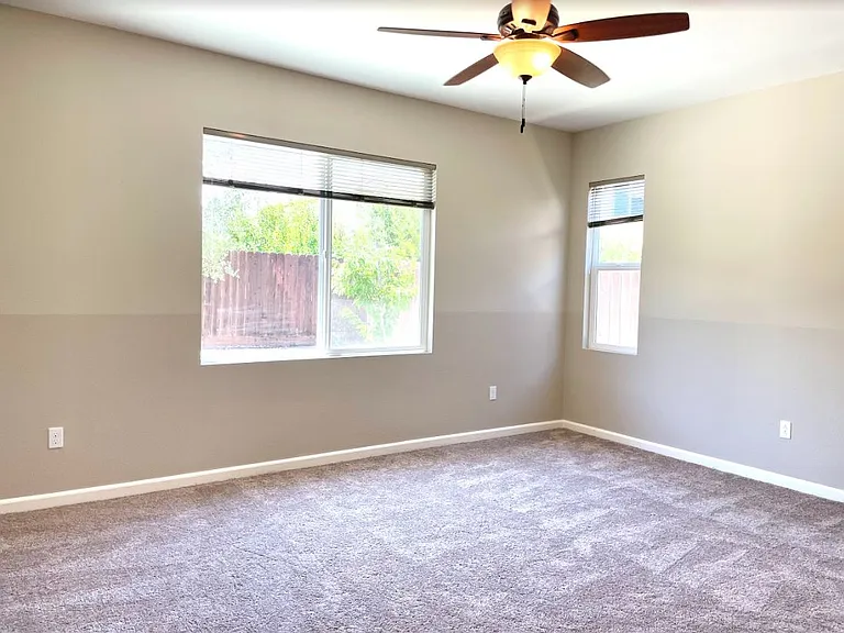 Main Bedroom (with Ceiling Fan)