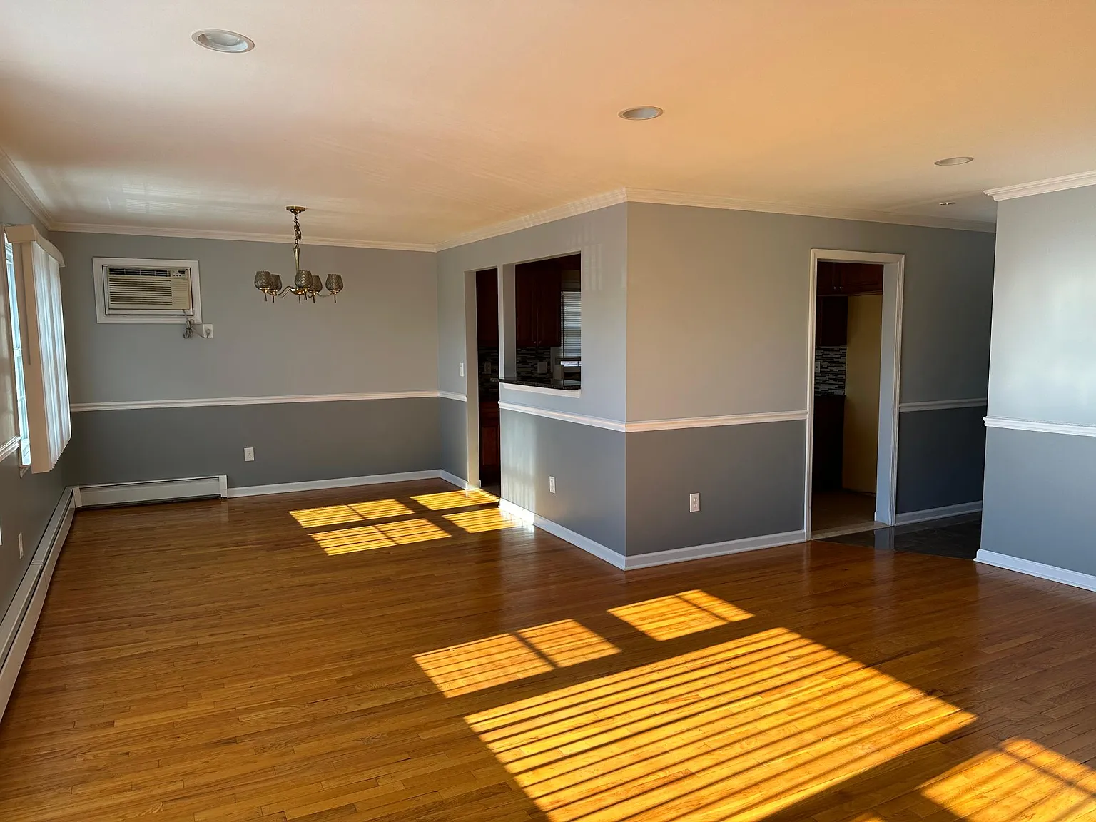442 Ainsworth St — Photo 2
