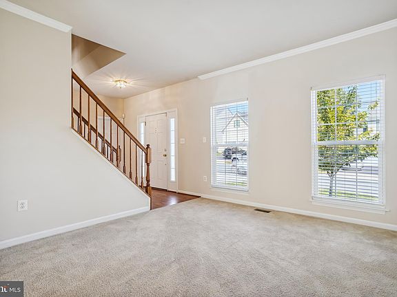 4th image of 5421 Balls Bluff Ct