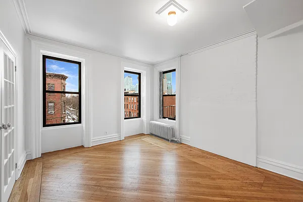 Rented by Charney Real Estate LLC | media 23