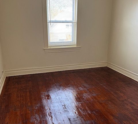 5th image of 4936 Thekla Ave