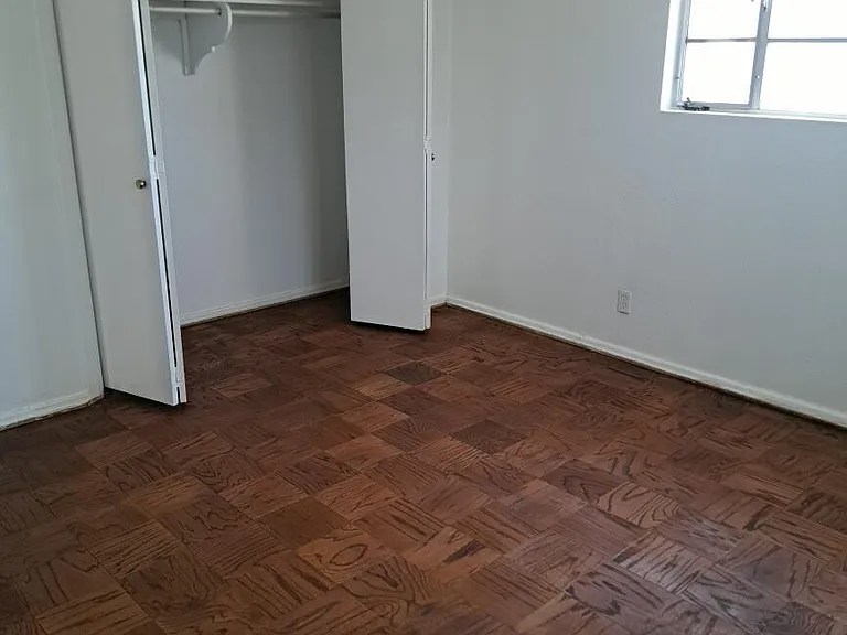 1504 Fairfield Dr — Photo 11