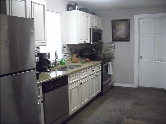 4th image of 873 10th Ave S