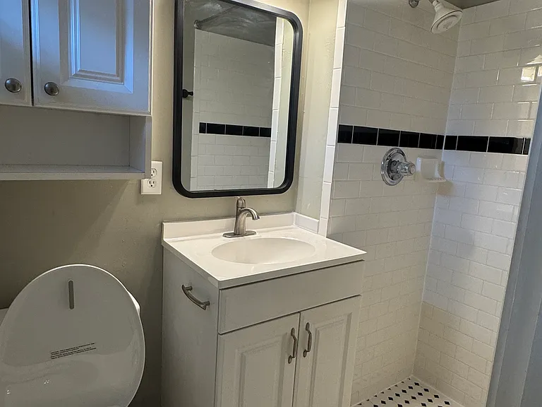 2109 Blue Ridge Blvd — Photo 21