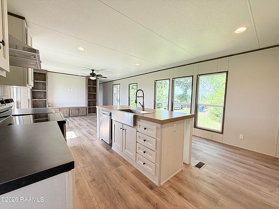 5th image of 616 Saint Raphael Dr
