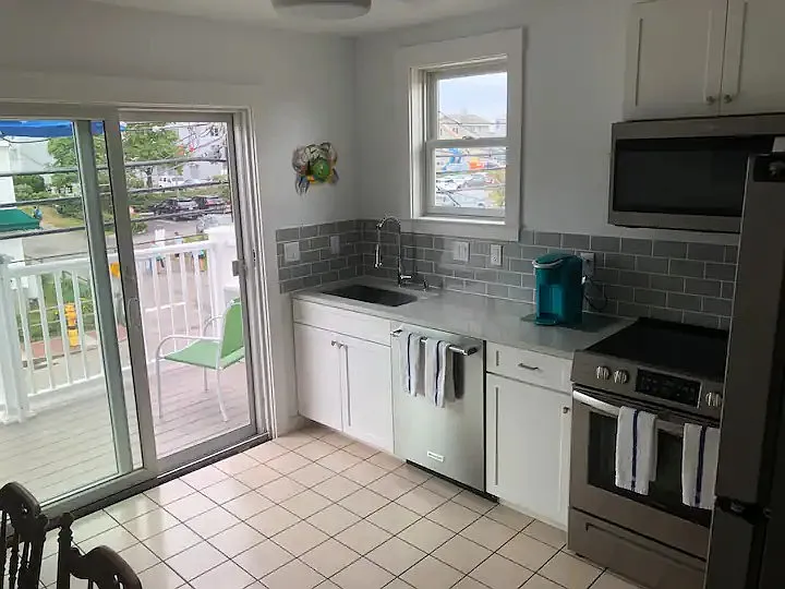 42 E Grand Ave #42B — Photo 5
