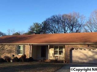 1828 Vestavia Dr SW, Decatur, AL 35603