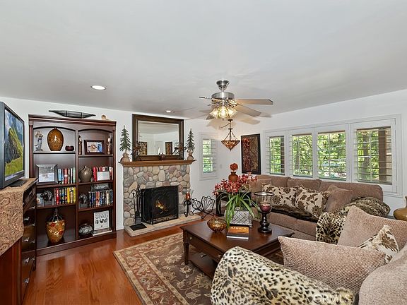 3rd image of 31816 Silver Spruce Dr