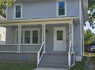 910 Vine St, Lansing, MI 48912