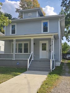 910 Vine St, Lansing, MI, 48912