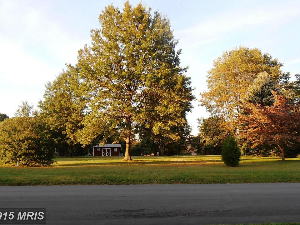 2nd image of 200 Bertie Ave