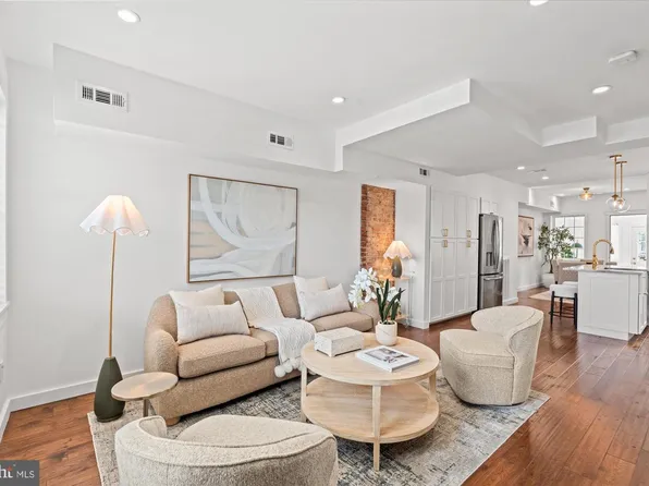 1208 Oronoco St, Alexandria, VA 22314