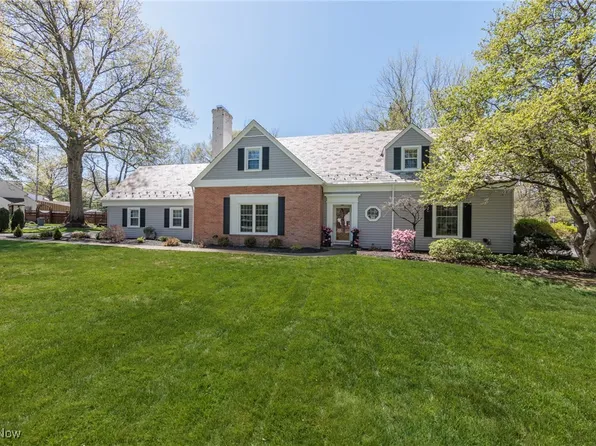 4944 Middledale Rd, Lyndhurst, OH 44124
